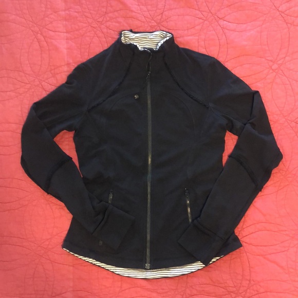 Lululemon Special Edition Forme Jacket “Ruffled Up.” Size 4 - Picture 4 of 12